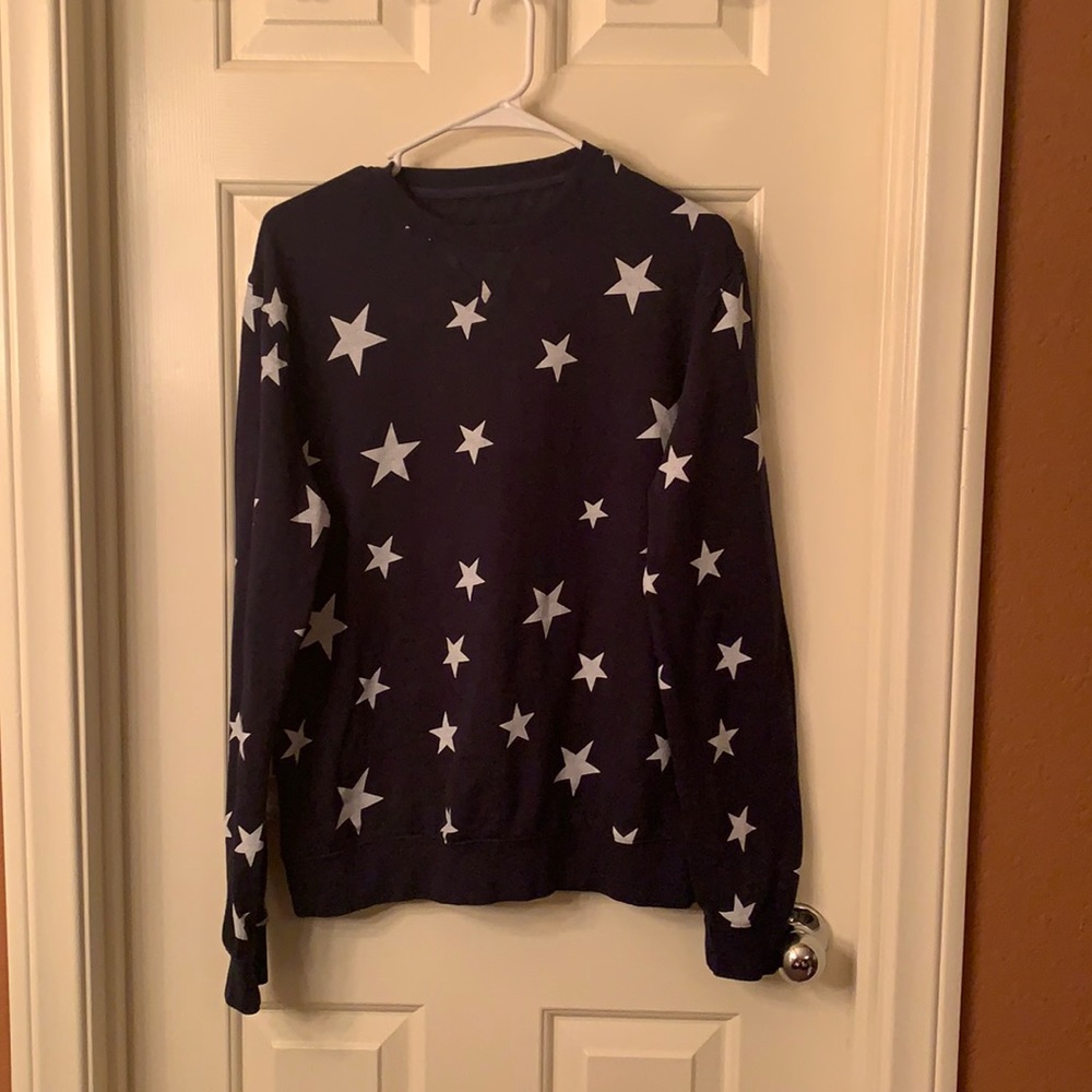 21 Men Me ‘s Navy blue with White stars Long Sleeve Tee. Size Medium